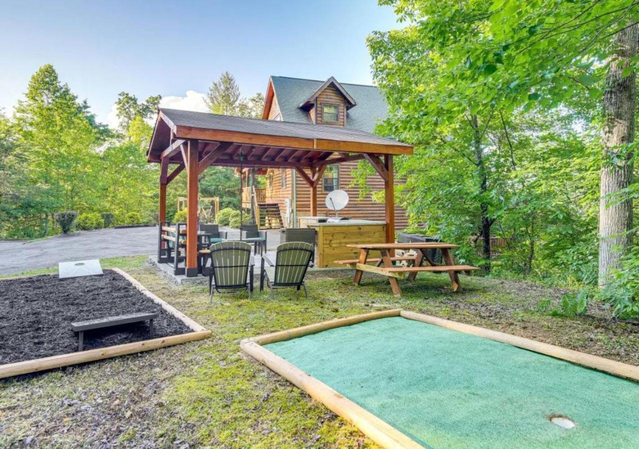 Fabulous Pet-Friendly, Family Cabin With Outdoor Kitchen, Hot Tub, Sauna, Fireplace, Theater Room, Arcade, Pool Table, And Fire Pit Within Minuties Of Dollywood Sevierville Luaran gambar