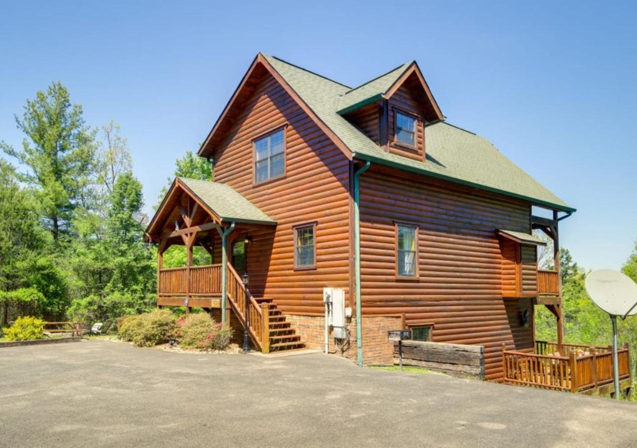 Fabulous Pet-Friendly, Family Cabin With Outdoor Kitchen, Hot Tub, Sauna, Fireplace, Theater Room, Arcade, Pool Table, And Fire Pit Within Minuties Of Dollywood Sevierville Luaran gambar